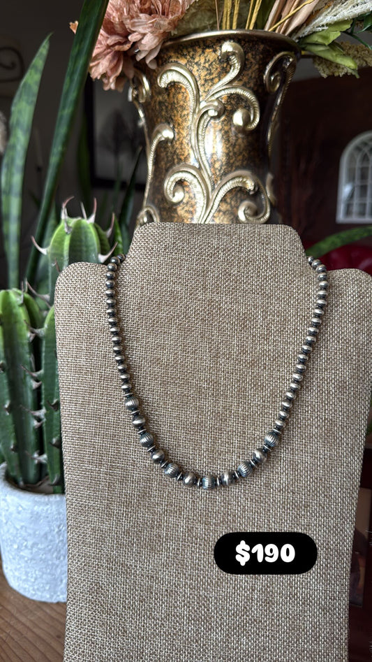 Navajo Pearl Corrugated Necklace